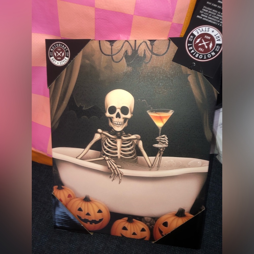 🖤🖤 Skeleton in Bathtub Halloween Decor - canvas picture